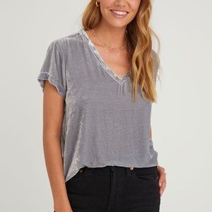 Bella Dahl Silk Velvet V Neck Tee Titanium Gray Short Sleeves Anthropologie // L